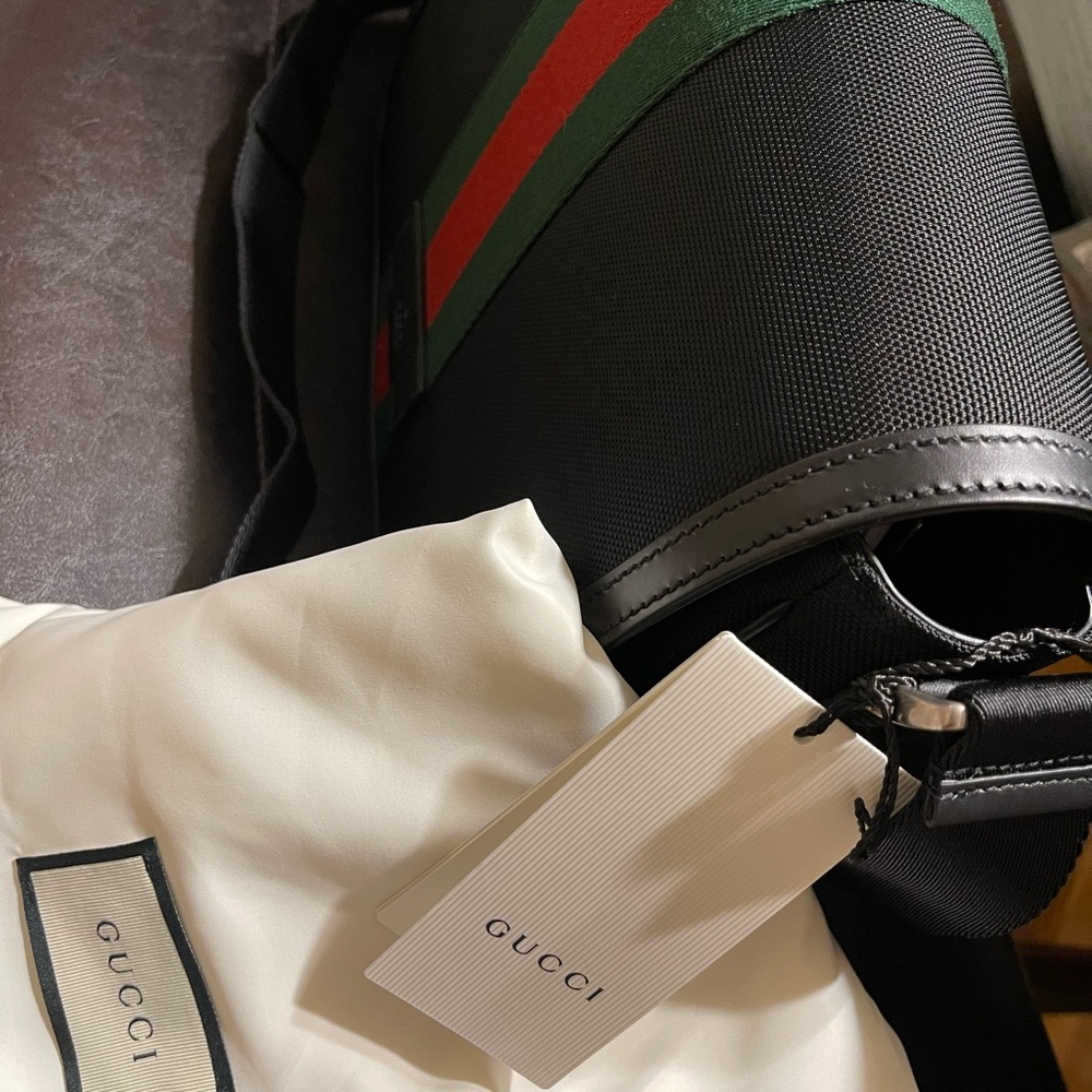 Brand New (with tags) Authentic Gucci Large Messenger Crossbody